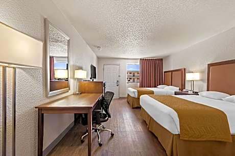 2 Queen Beds, Standard Room, Non-Smoking