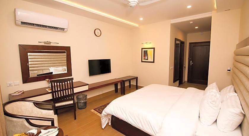 Hotel One Rahim Yar Khan Club Road