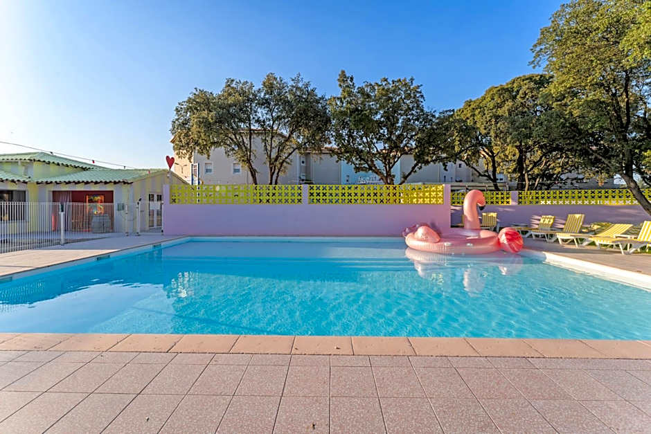 greet hôtel Pont du Gard - Route d'Avignon