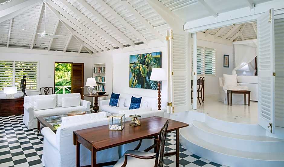 Round Hill Hotel & Villas