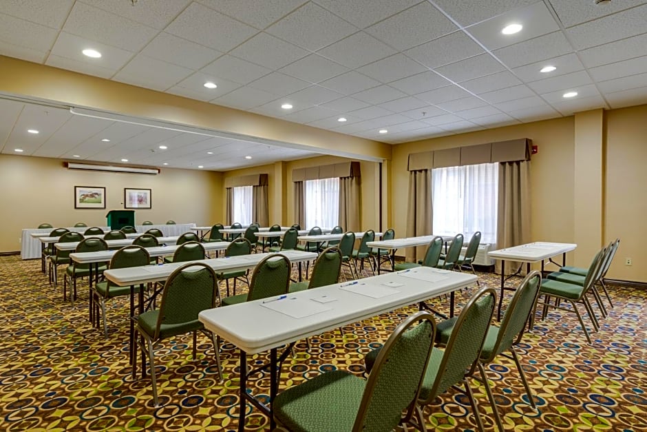 Holiday Inn Express Charles Town