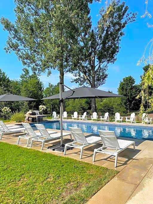 201 Condo au rez de chaussée , au coeur de Bromont