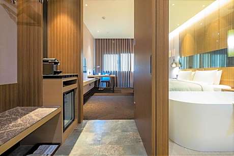 Executive Deluxe Double Room