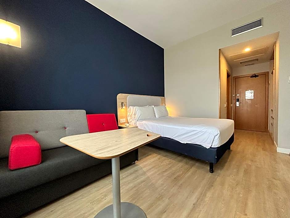 Holiday Inn Express Ciudad de las Ciencias By IHG