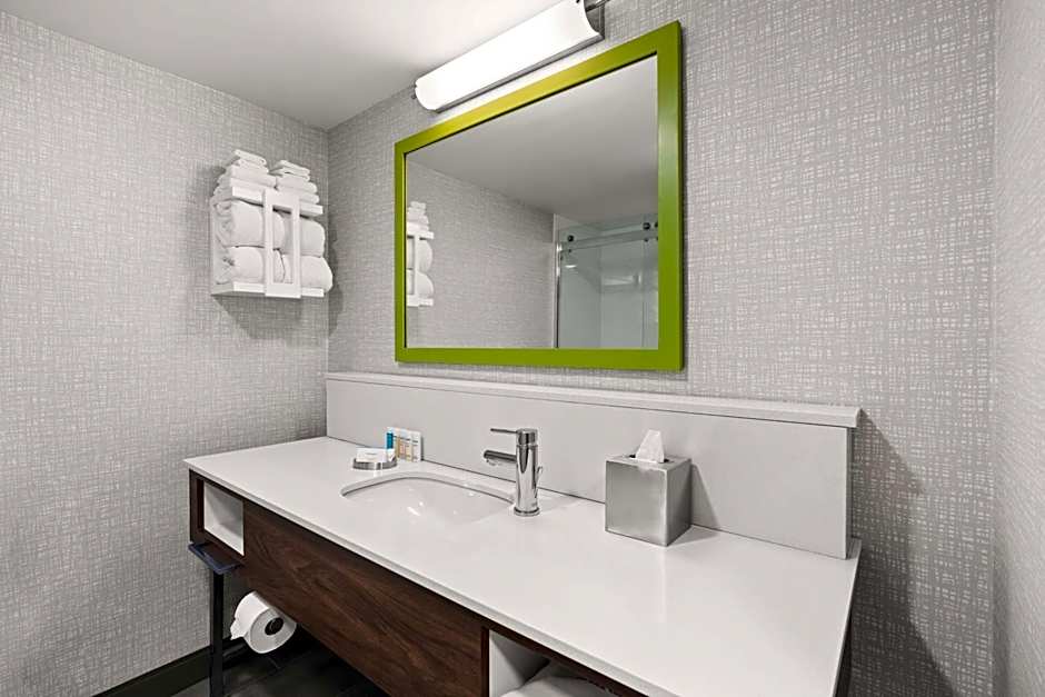 Hampton Inn By Hilton Seekonk
