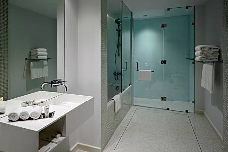 2 Bedroom Suite