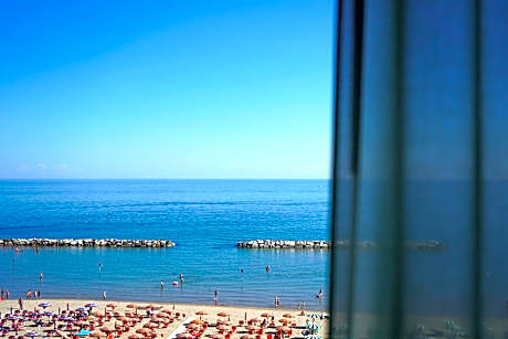 Hotel International