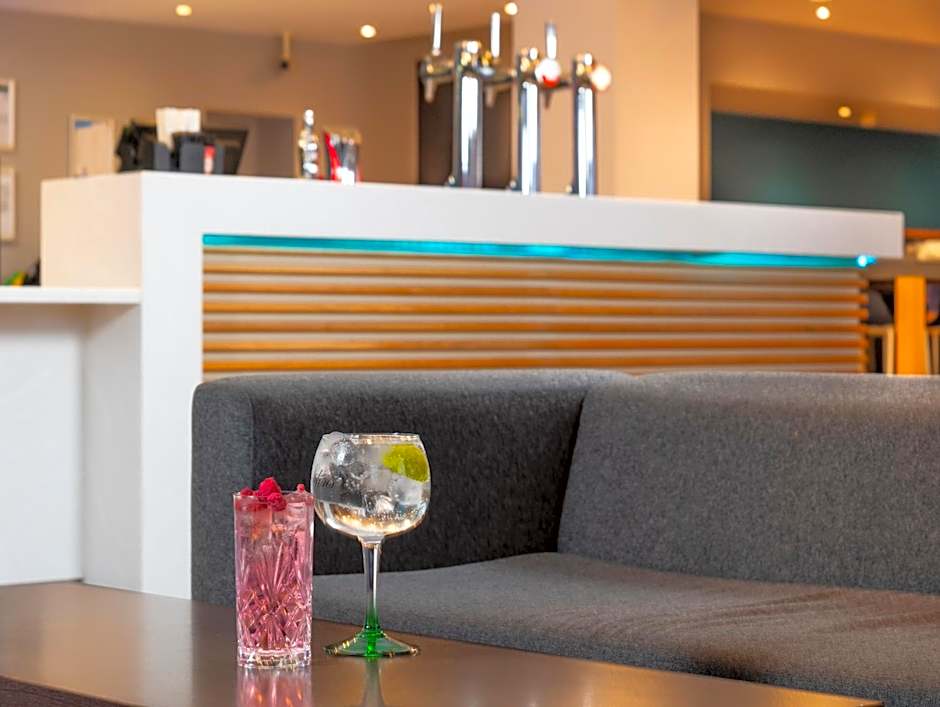 Holiday Inn Express Stevenage By IHG