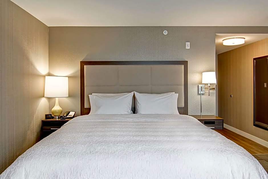 Hampton Inn & Suites by Hilton Saskatoon Airport