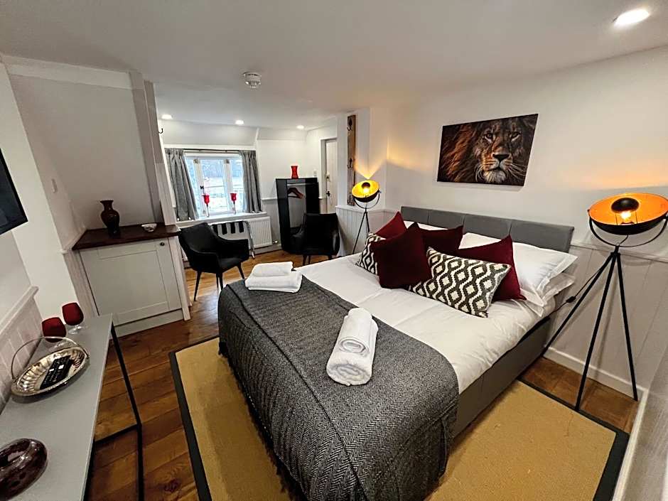 The Lion, Tredington