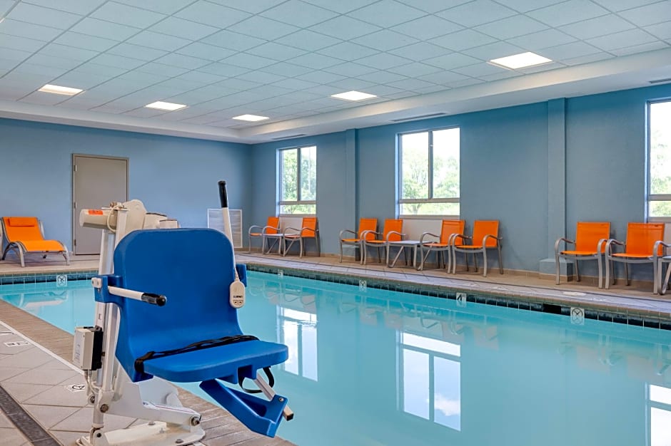 Holiday Inn Express Hotel & Suites Greenwood By IHG