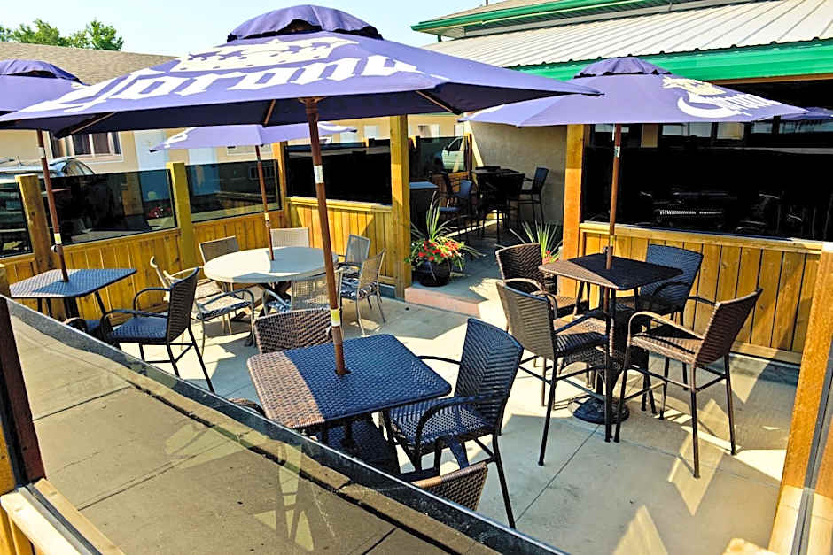 121 Steakhouse & Motel