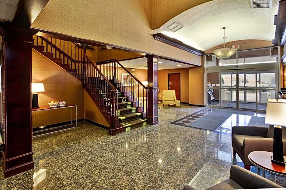 Holiday Inn Express Hotel & Suites Woodhaven By IHG