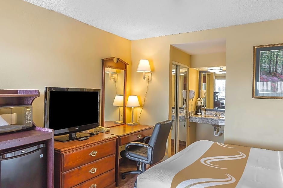 Quality Inn Calera I-65 exit 231