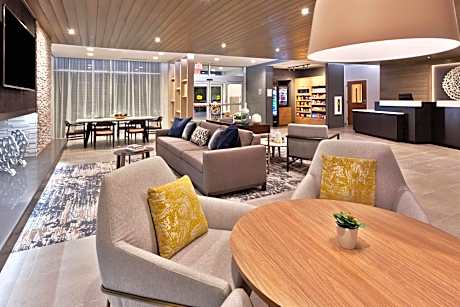 Fairfield Inn & Suites by Marriott Birmingham Colonnade/Grandview