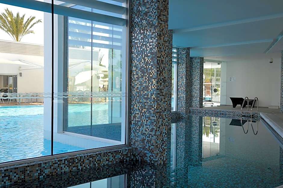 Vassos Nissi Plage Hotel & Spa