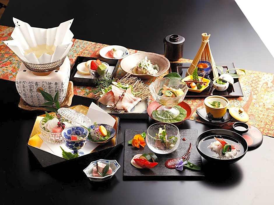 Kyoto Uji Hanayashiki Ukifune-En