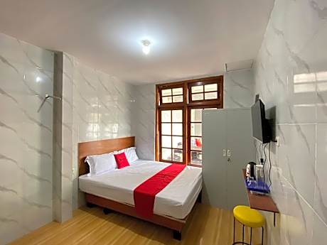 RedDoorz near RSUD Tidar Magelang