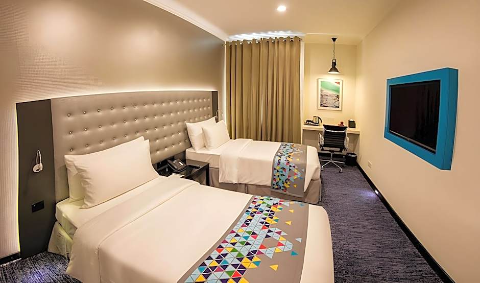 Fairway Colombo - Sri Lanka's First Hotel With Robot Technology