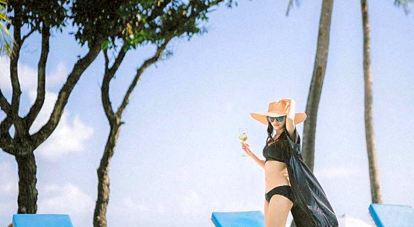 Legong Keraton Beach Hotel