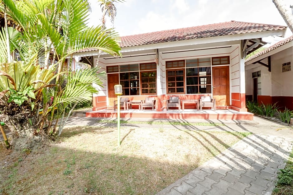 Satriafi Hotel by ZUZU