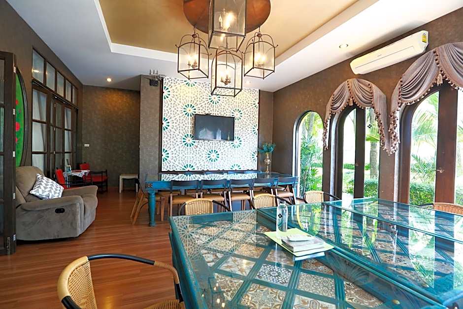 The Grand Morocc Hotel