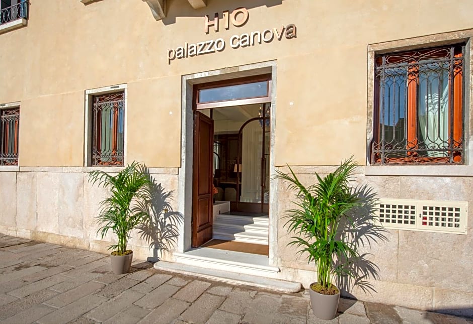 H10 Palazzo Canova