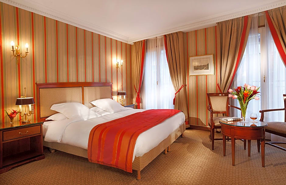Rochester Champs-Elysees Hotel