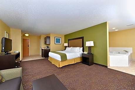Deluxe King Room - Hearing Accessible