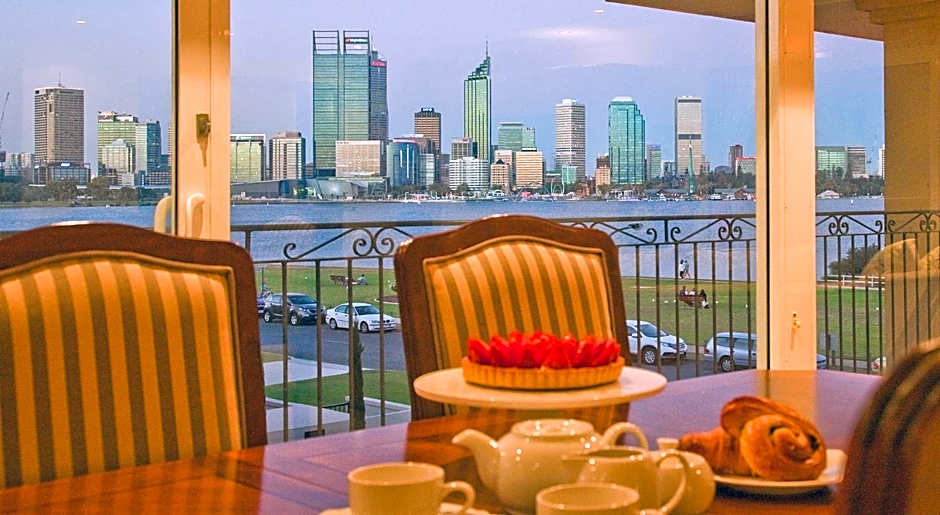 The Peninsula Riverside Serviced Apartments