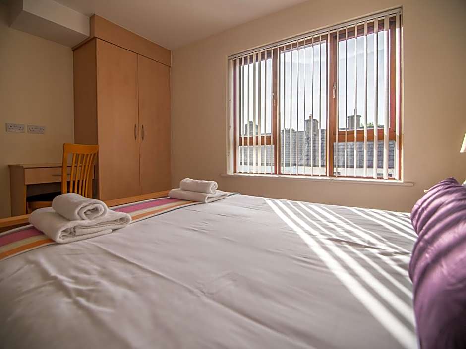 Donegan Court Aparthotel