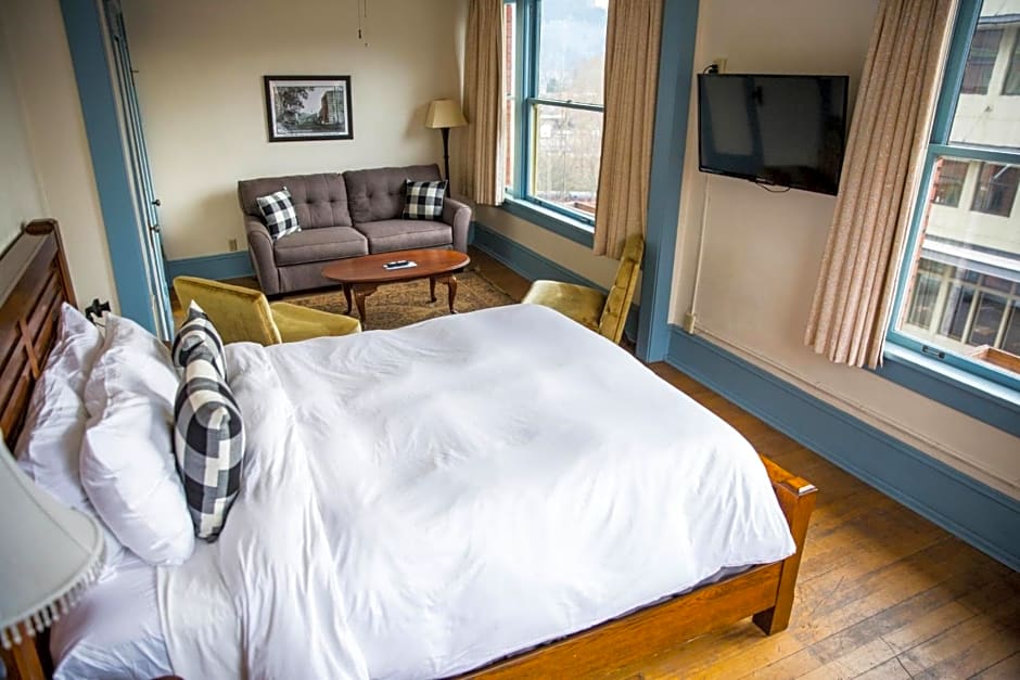 Hood River Hotel
