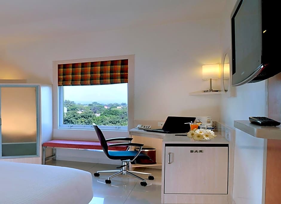Hometel Chandigarh