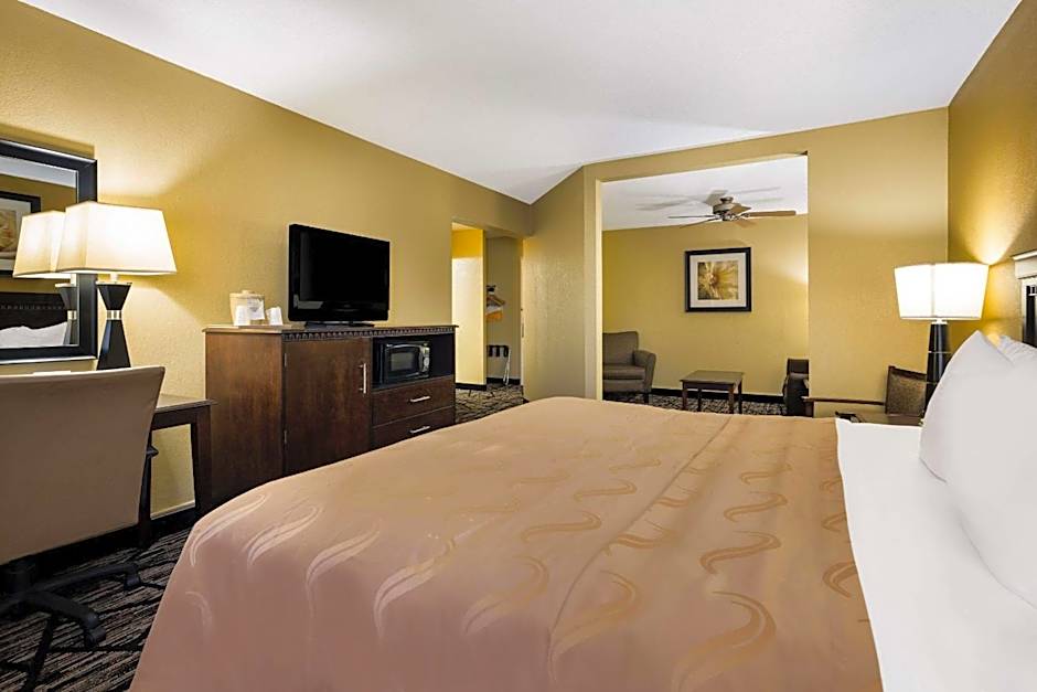 Quality Inn & Suites Syracuse Fairgrounds