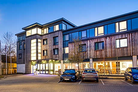 Holiday Inn Express Cambridge-Duxford M11 JCT.10 By IHG