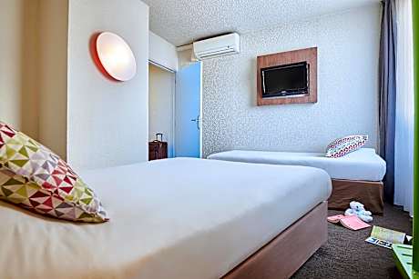 Triple Room - 1 Double + 1 Single