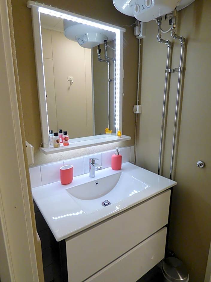 Nya Skogsgården Hostel