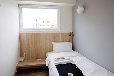 Single Room for Male