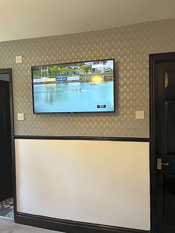 The Tontine Hotel & Bar