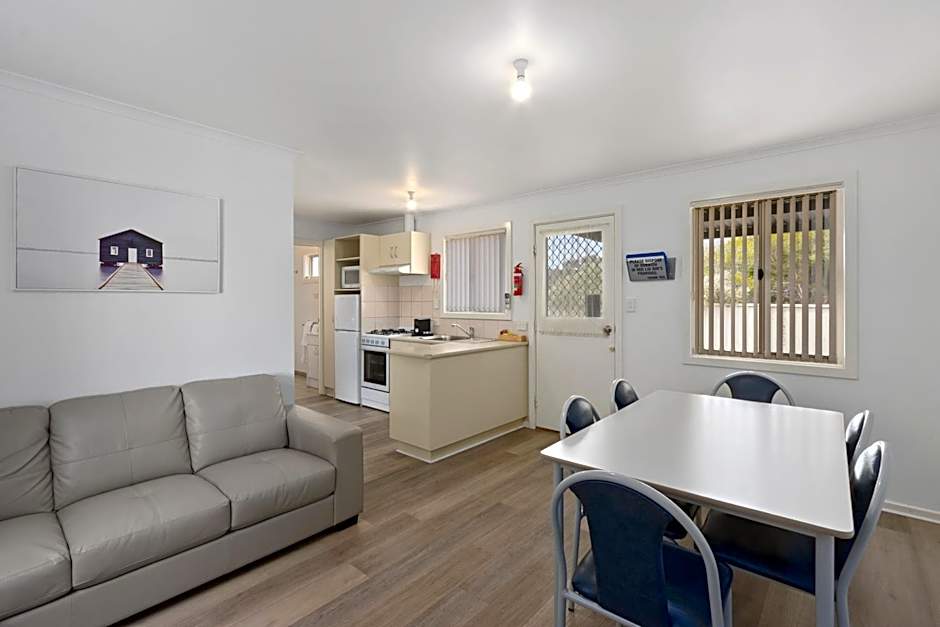 Costello Hotels - Moonta Bay Cabins