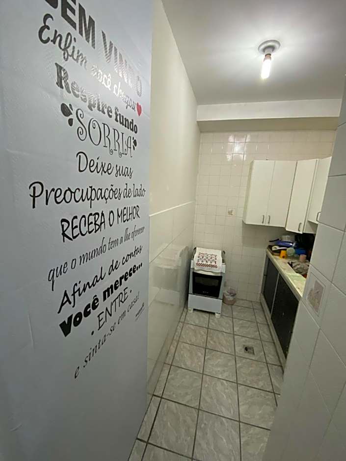 Apartamento Vista Mar 209 - 2 quartos - Praia do Morro - prédio frente Mar - varanda com vista mar - elevador - atravessou a avenida, já está na praia - com garagem - internet