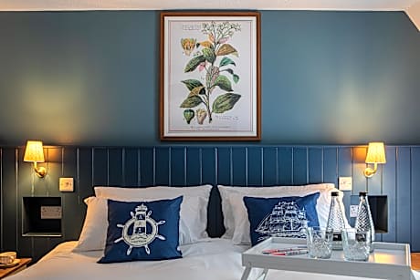 Double room-Deluxe-Ensuite with Bath-Street View-Deluxe Double