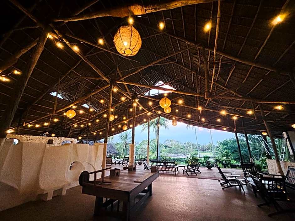 Basecamp Mafía Island