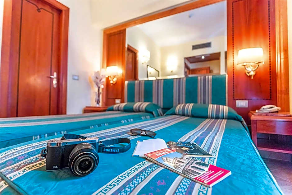 Raeli Hotel Noto