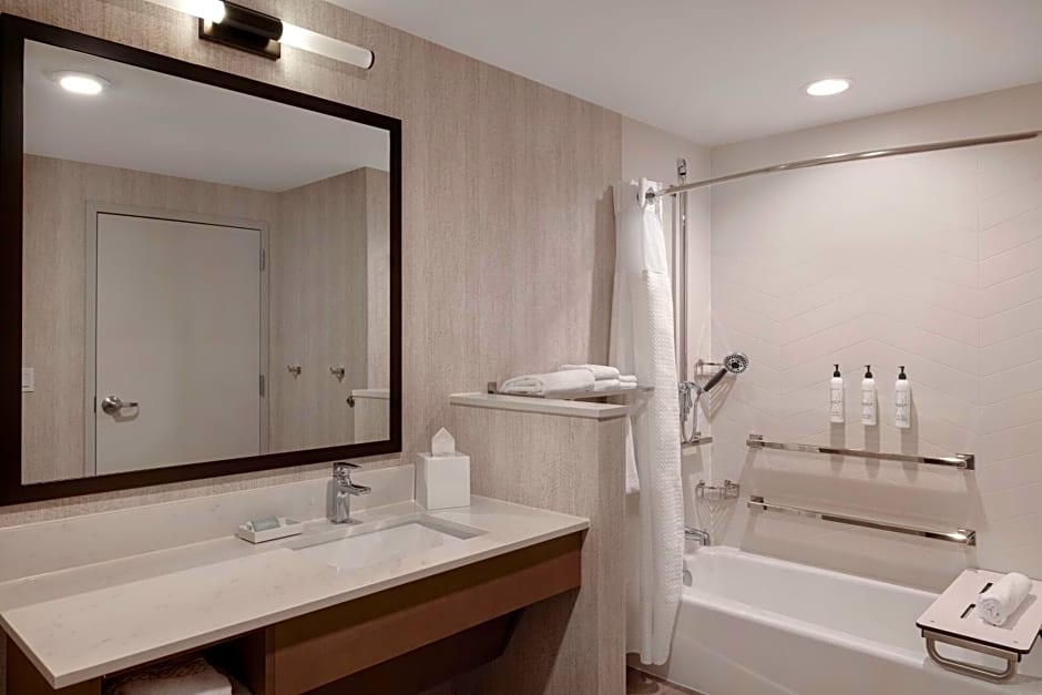 Fairfield Inn & Suites by Marriott Minneapolis Downtown