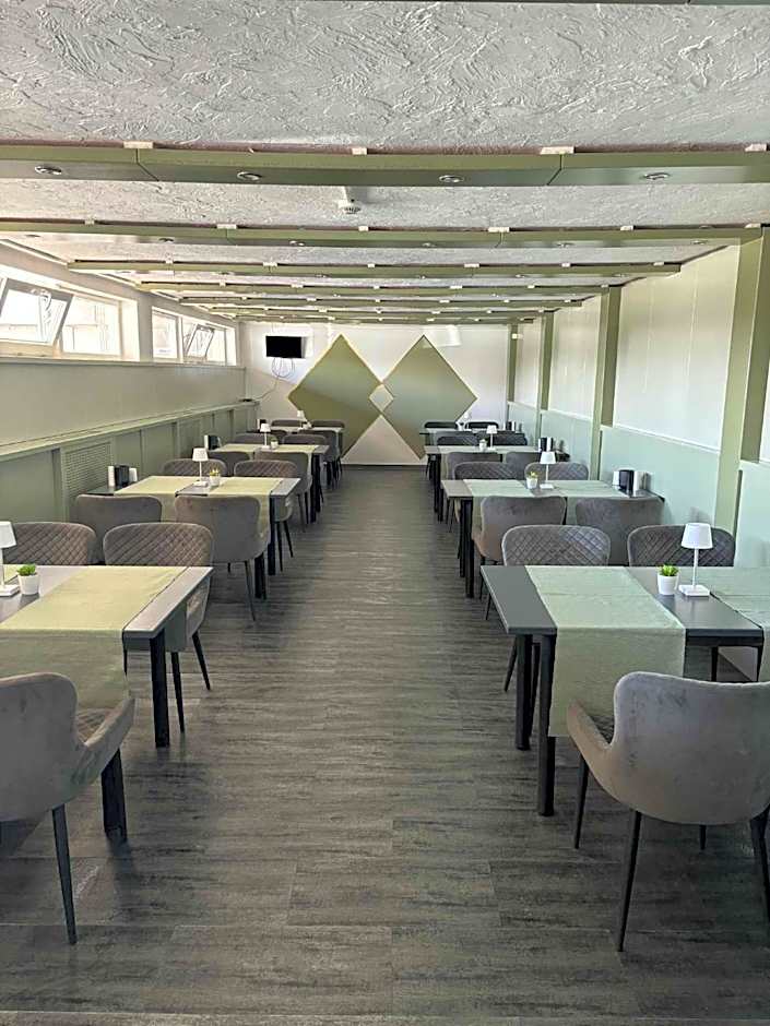 Amstel Hattyú Panzió -Érintésmentes bejelentkezés