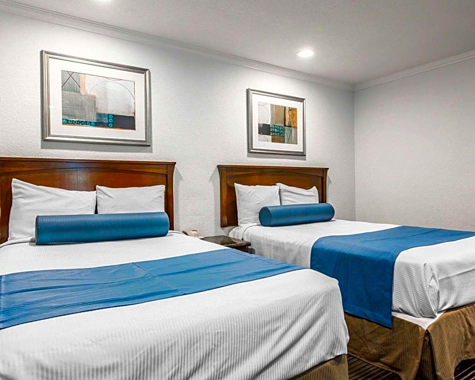 Rodeway Inn & Suites Pacific Coast Highway