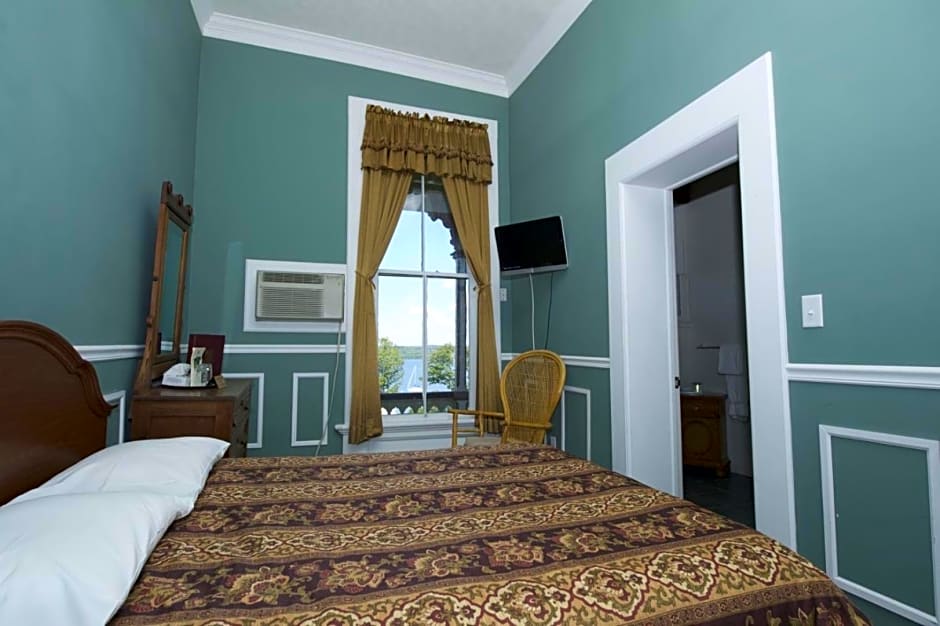 Athenaeum Hotel