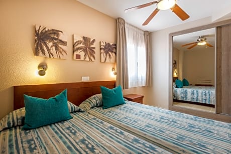 2 bedrooms duplex or one level  apartment