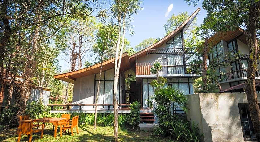 Villa Thalanena By The Beach